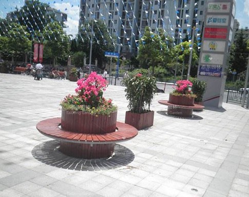 1594185088593936.jpg 花箱