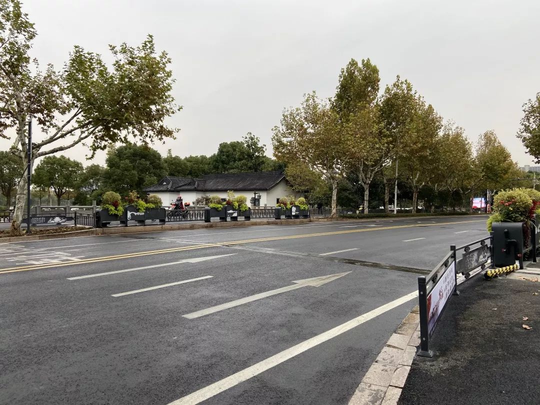 1689122655248095.jpeg 花箱