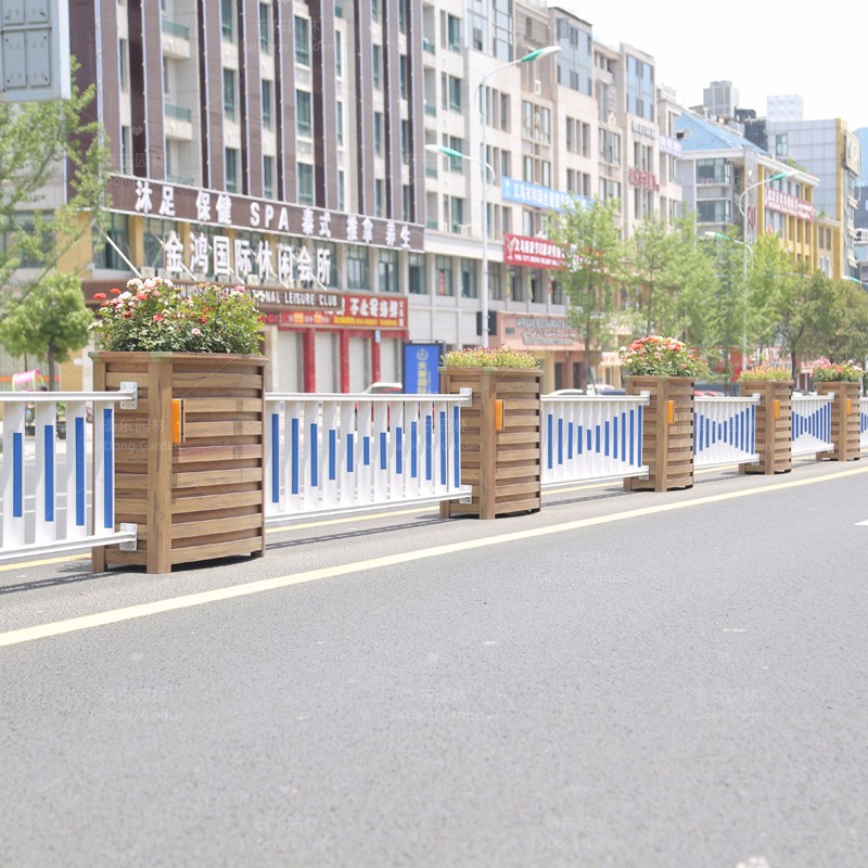 1689148076138876.jpg 花箱